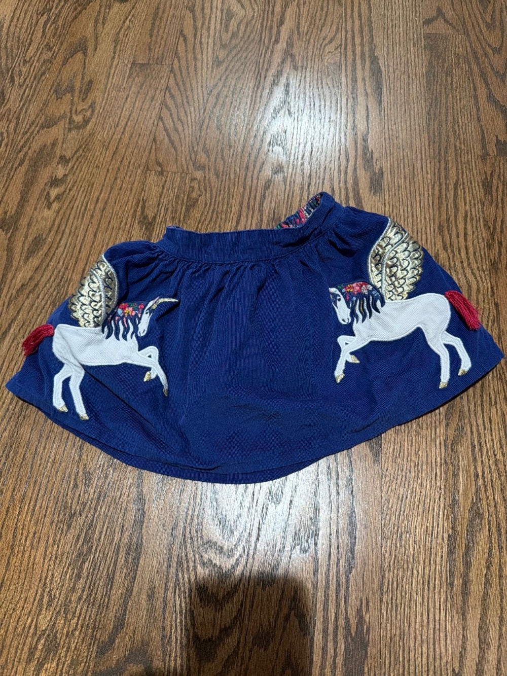 Mini Boden corduroy appliqué skirt